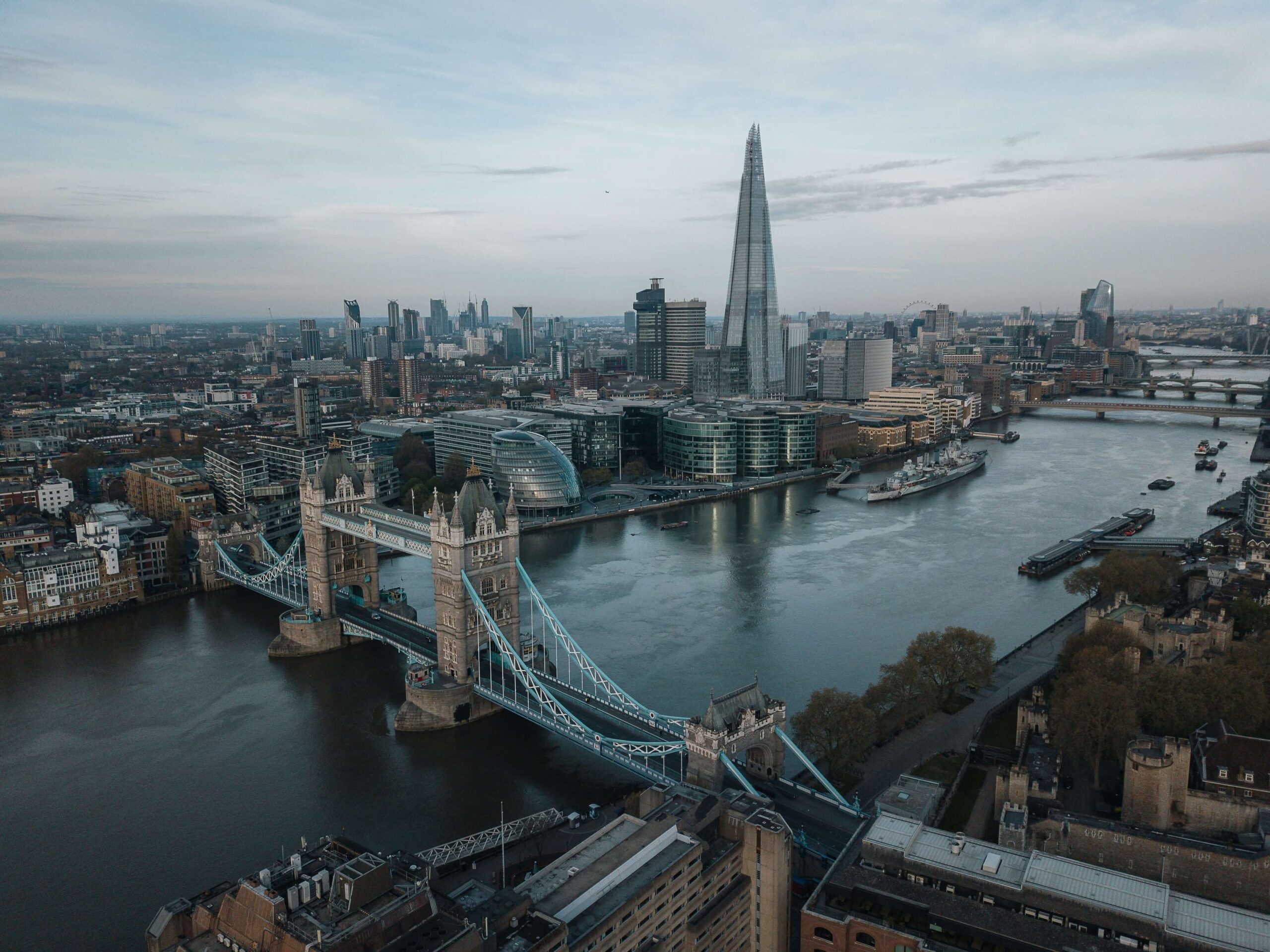 Drone Pilot and FPV pilot UK and London scaled