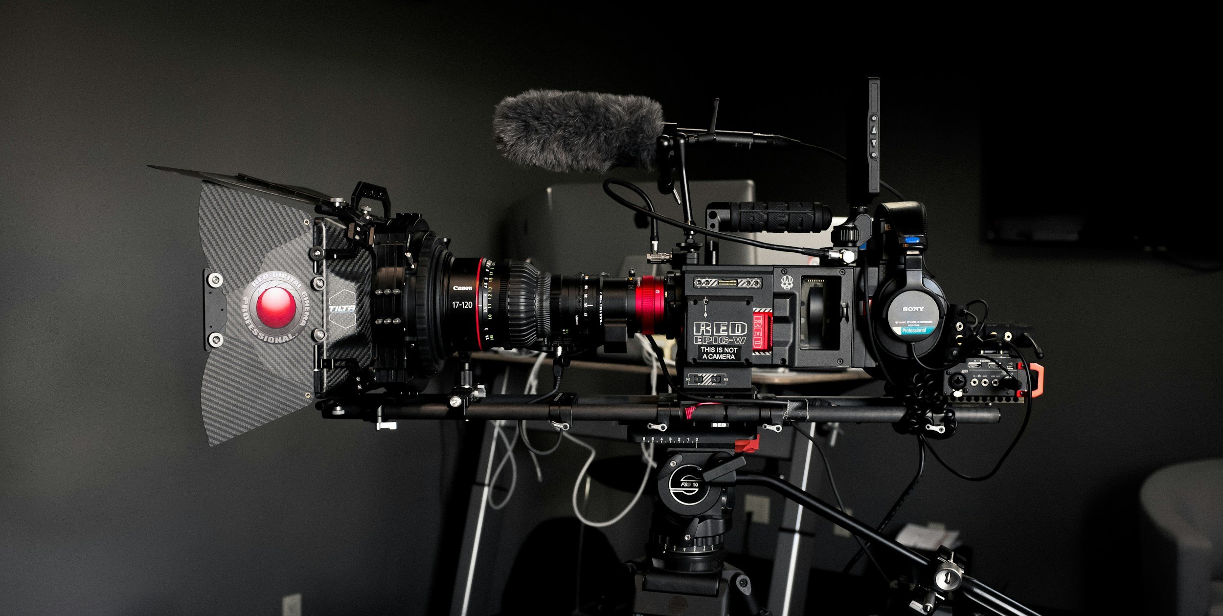 An image of a Red Helium Camera in front of a black backdrop.